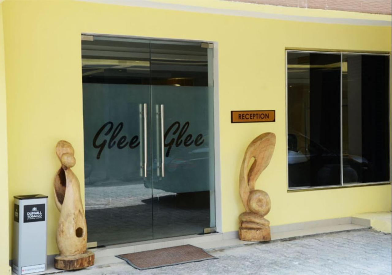 Glee Hotel Aliayabiagba Esterno foto