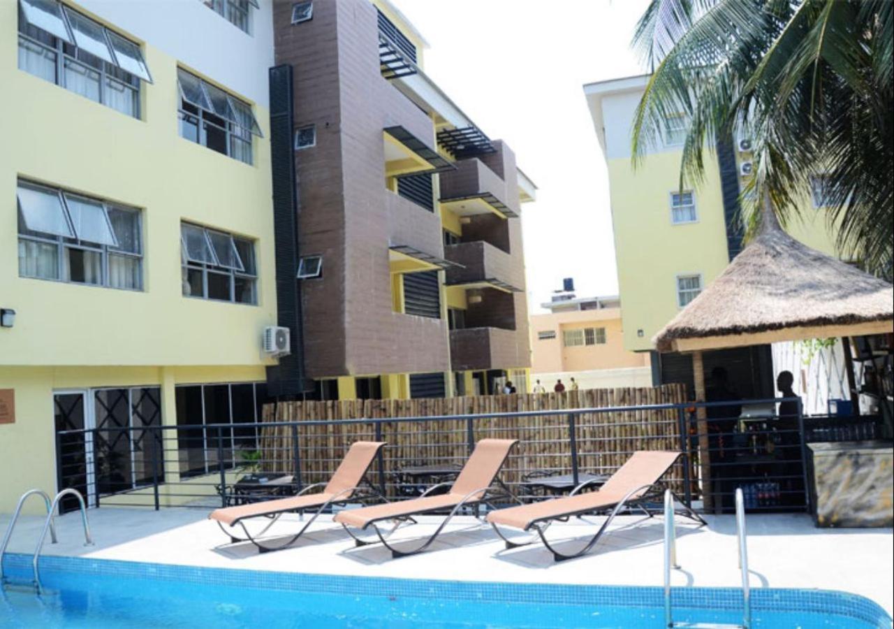 Glee Hotel Aliayabiagba Esterno foto
