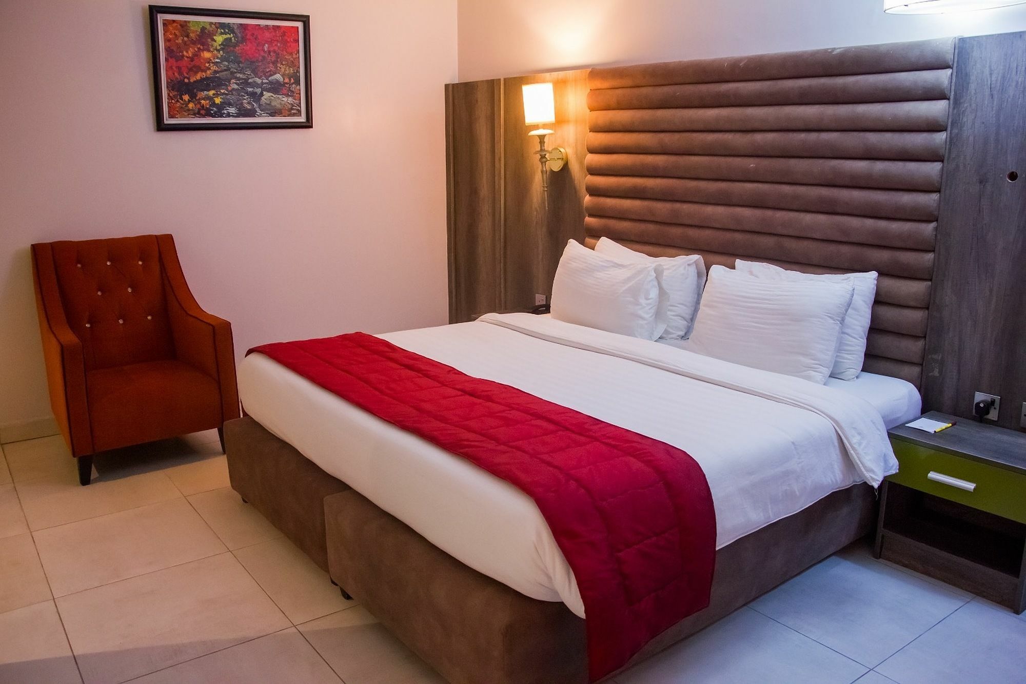 Glee Hotel Aliayabiagba Esterno foto