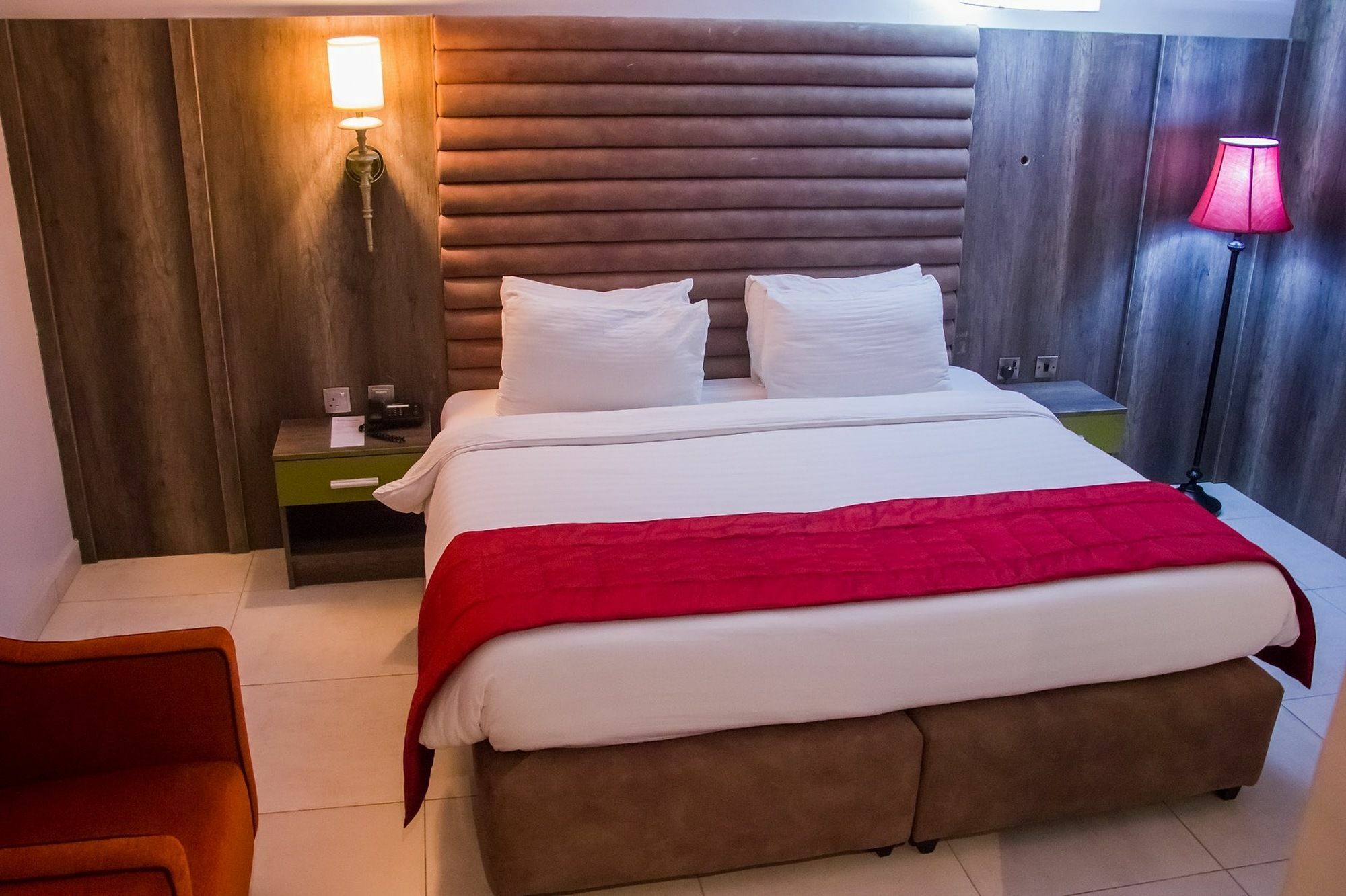Glee Hotel Aliayabiagba Esterno foto